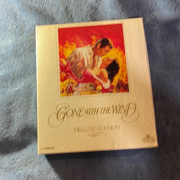 Gone With The Wind Deluxe Edition VHS tapes! In VERY GOOD SHAPE! - Picture 1 of 15
